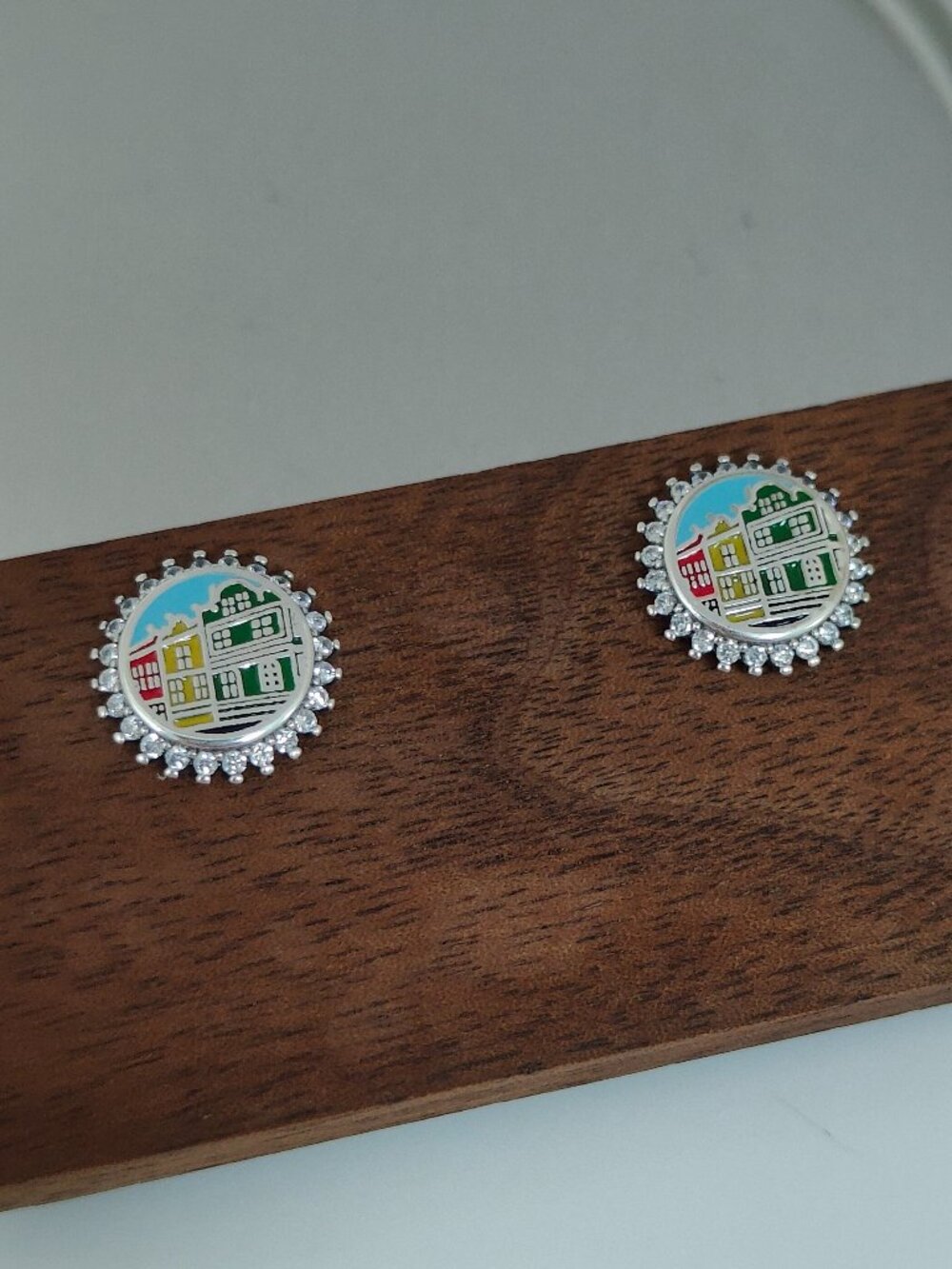 Rainbow Row Charleston Stud Earring Round Earring S925 Sterling Silver